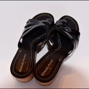 Donald J Pliner wedge